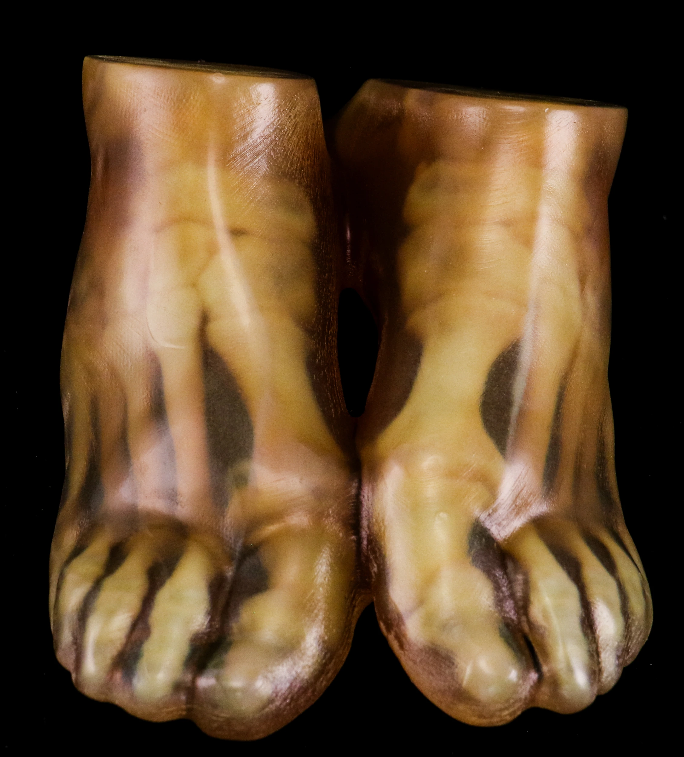CT-scanned feet printed visually